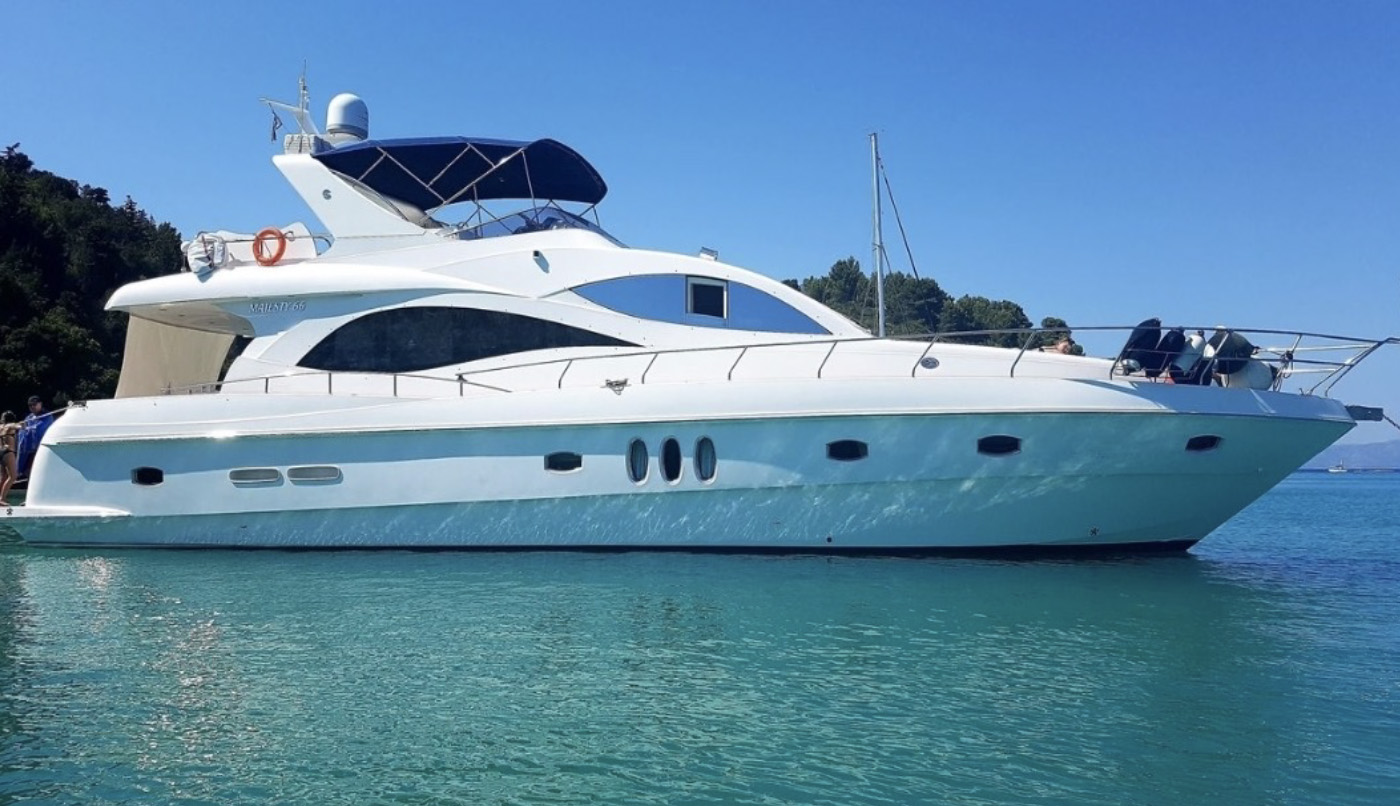 70ft Majesty