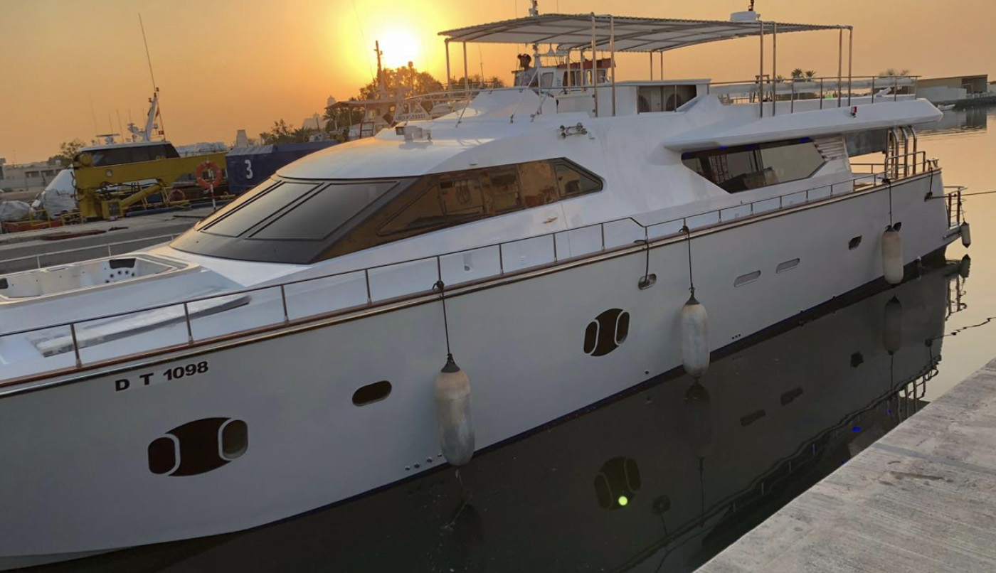 95ft Ocean Pearl (Jacuzzi)