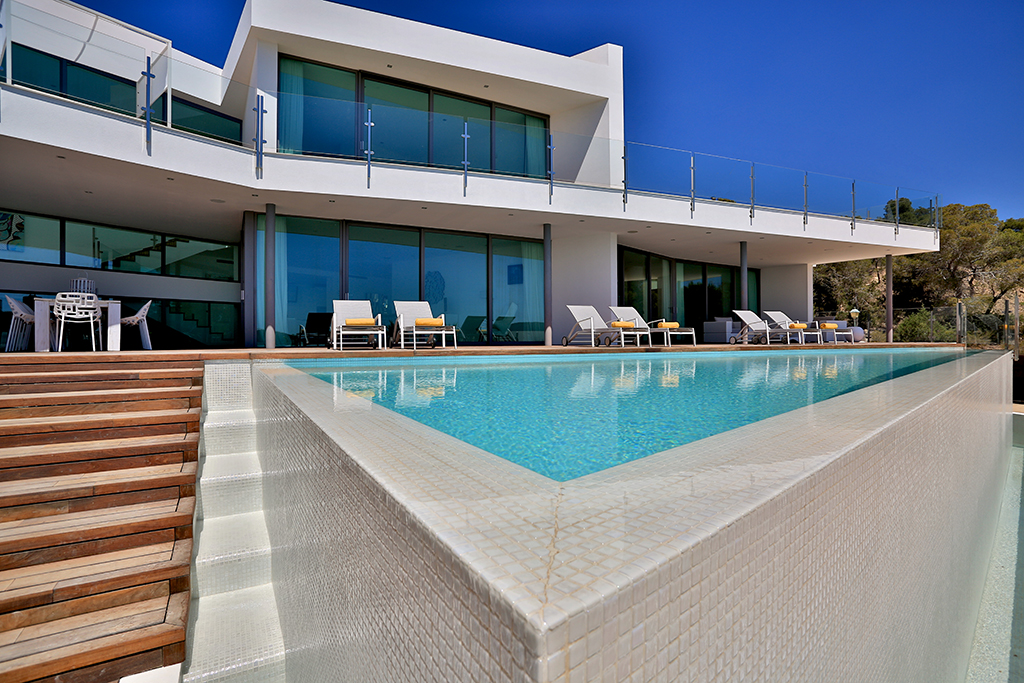 Villa Firefly