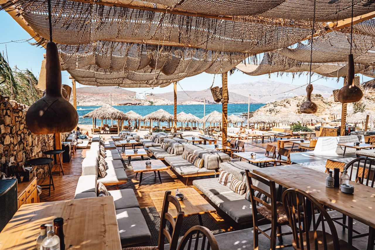 Alemagou: Beach-Restaurant I Chora Mykonos